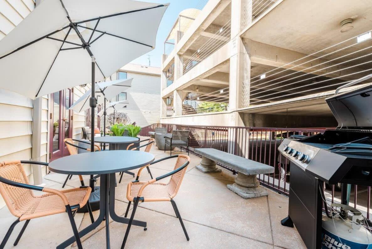 Cozysuites Cwe Stylish Queen With Microwave&Fridge Tower Grove Dış mekan fotoğraf